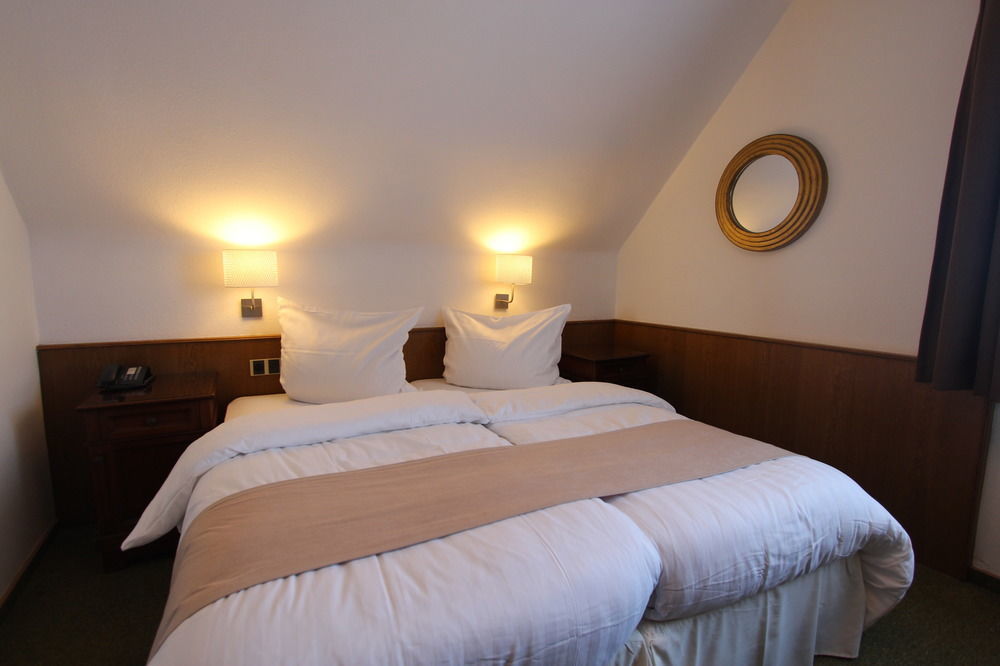 Boutique Hotel Restaurant Hollerather Hof Hellenthal Exterior photo